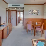 凯耶苏斯温泉浴场度假酒店 4* 巴多利诺