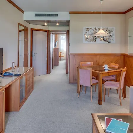 凯耶苏斯温泉浴场度假酒店 4* 巴多利诺