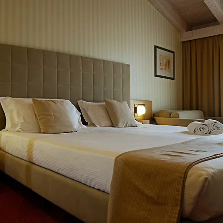 凯耶苏斯温泉浴场度假酒店 酒店 4*