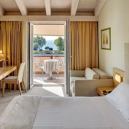 凯耶苏斯温泉浴场度假酒店 4*