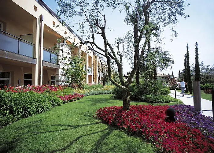 מלון Caesius Thermae & 4*